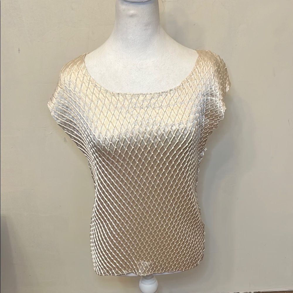 Nicola Elegant Gold Cap Sleeve Blouse size XL EUC